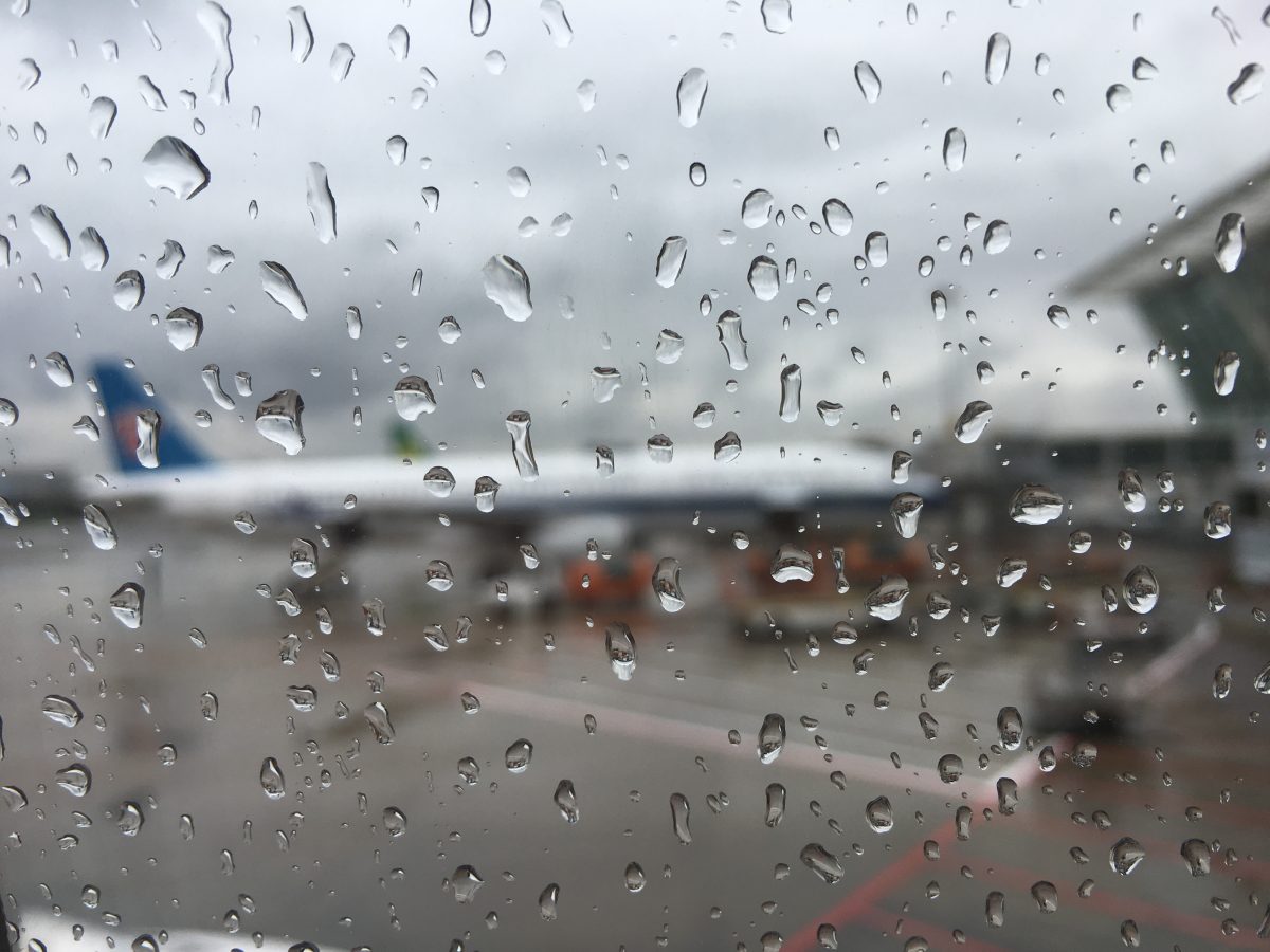 上海·浦东机场·雨天·机场