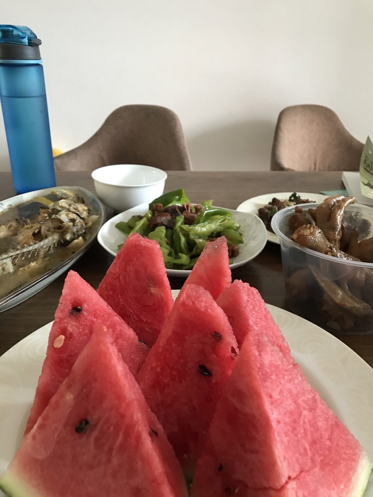 夏季·晚饭·饭菜·西瓜