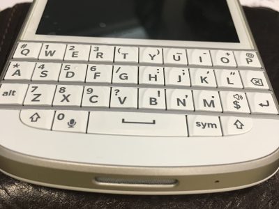 黑莓 BlackBerry Q10上白色 键盘