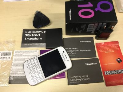 黑莓 BlackBerry Q10 包装